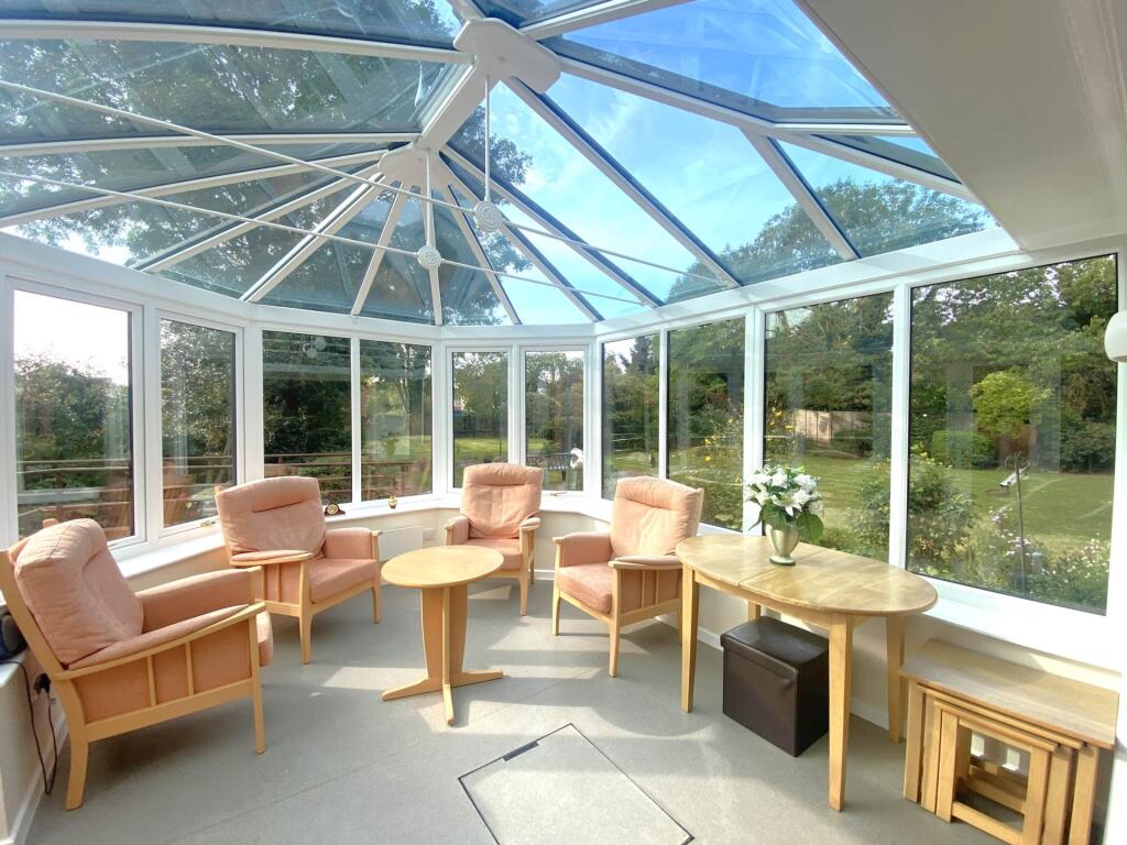 Fernleigh Court, Mawney Road photo 3