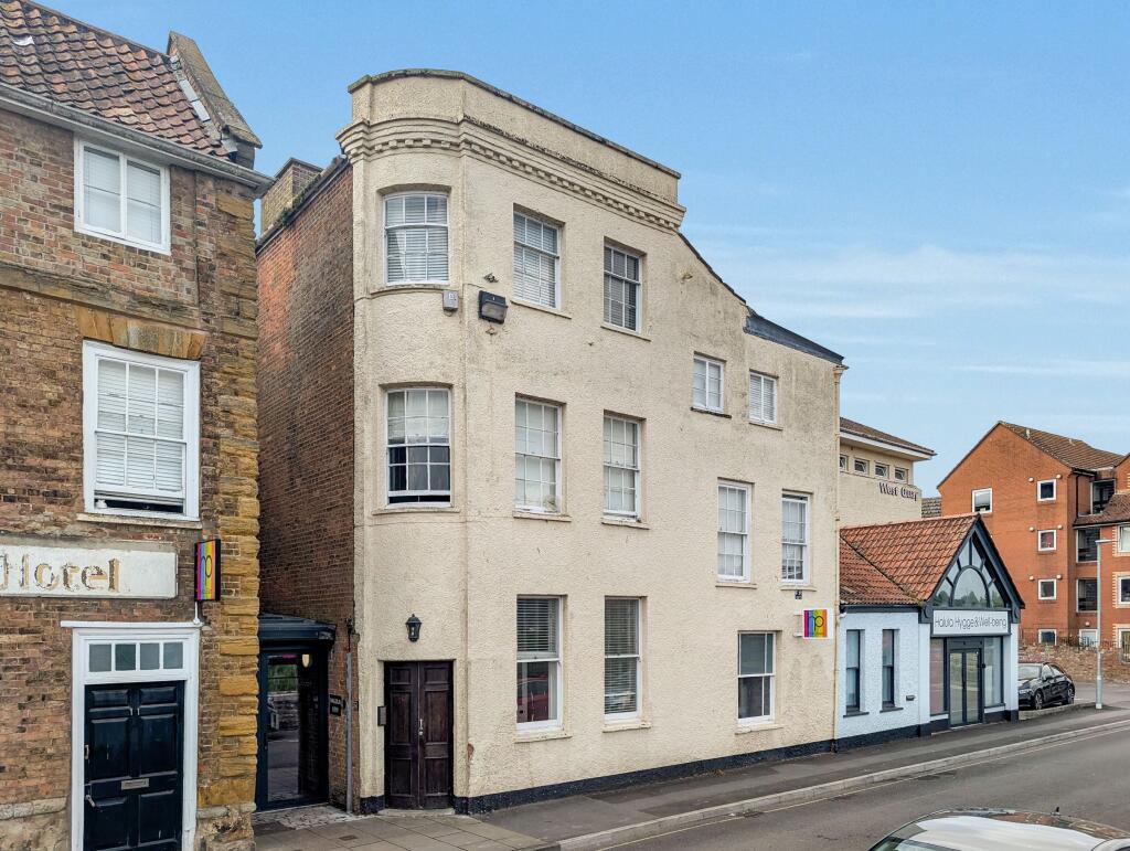 Main image of property: Apartment , Wessex House, Bridgwater - ALLOCATED PARKING / NO CHAIN