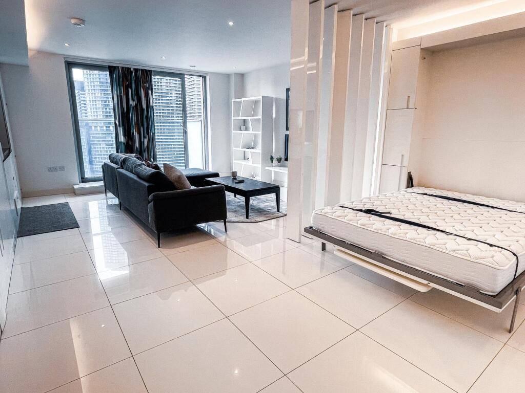 Main image of property: Pan Peninsula Square, London, E14