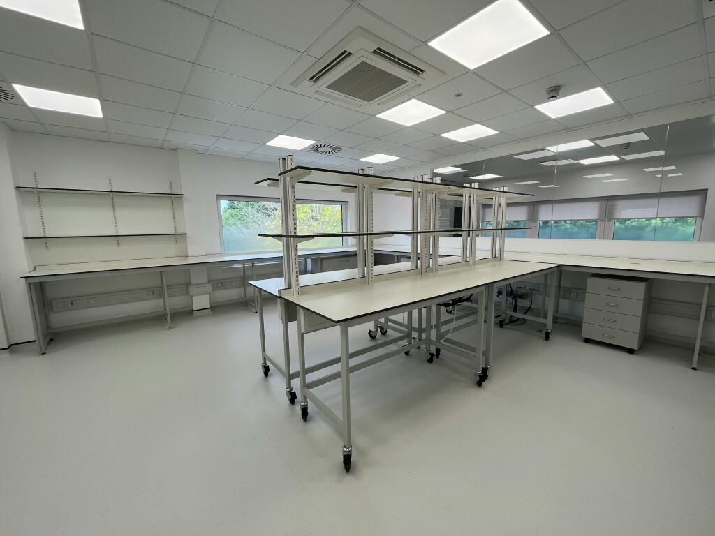 7400 ARC Oxford Lab interior.JPG