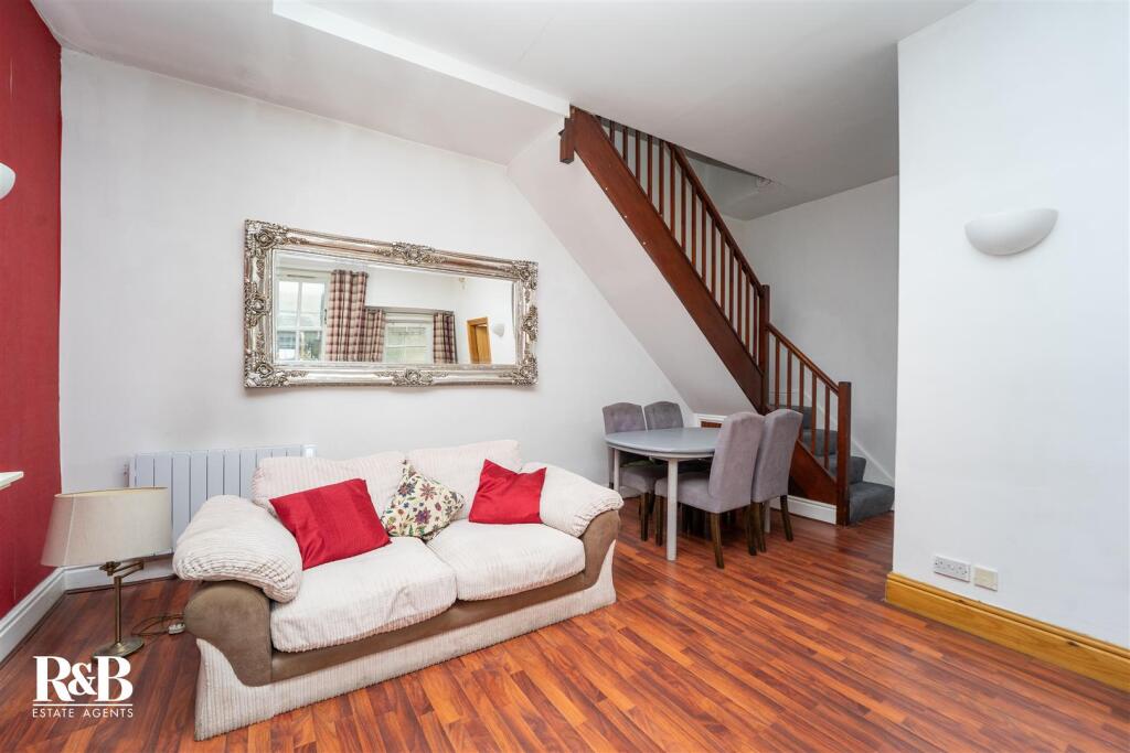 House in Lancaster - View 4