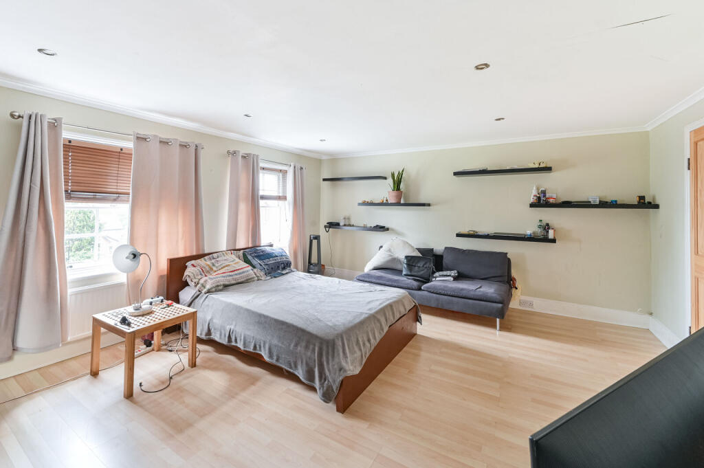 Apartment in London - View 4
