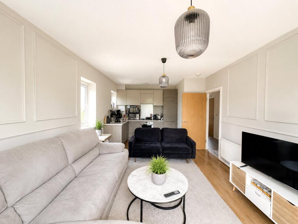 Main image of property: Vantage Point, Fieldfare Lane, Greenhithe, Kent, DA9