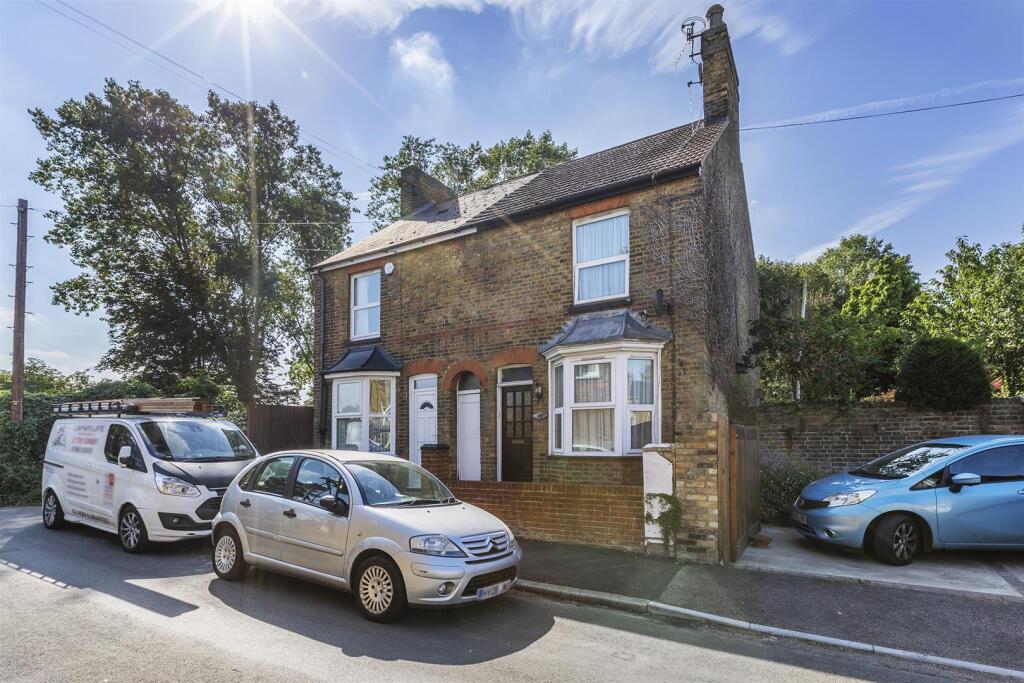 Main image of property: Cambridge Road, Faversham