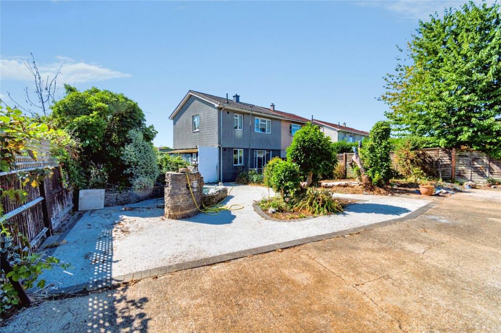 House in Southampton - More