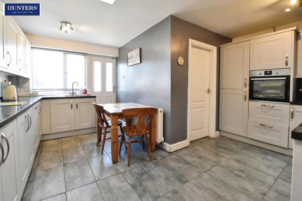 House in Scunthorpe, Brat Hill, New Brumby - More