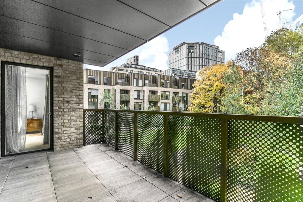 Apartment in London - View 5