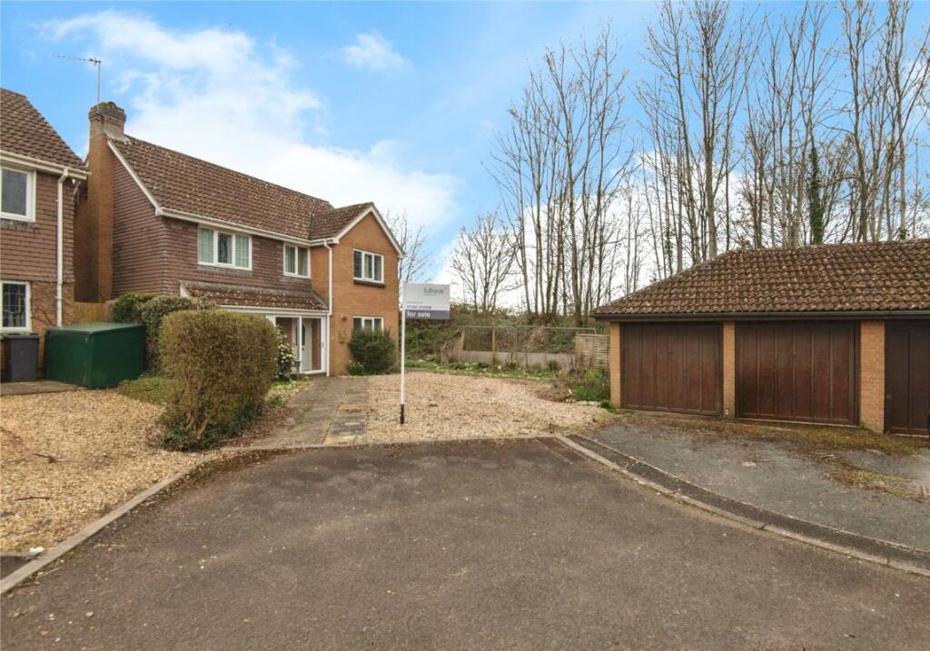 4-bed detached on 3 The Panney, Exeter, Devon, EX4 8QT, £275,000