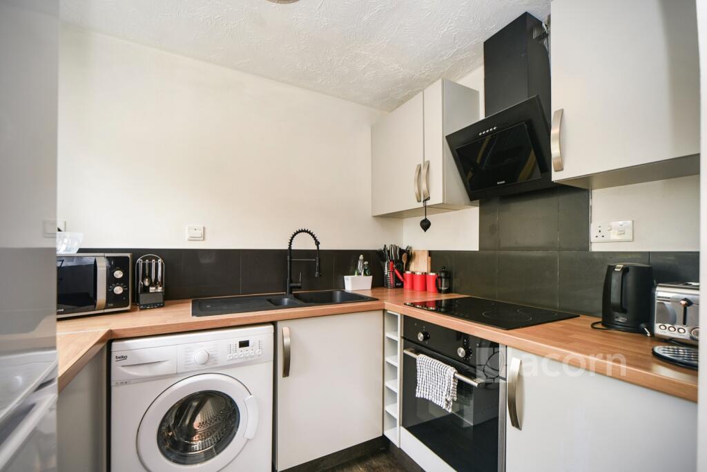 Apartment in London - View 5