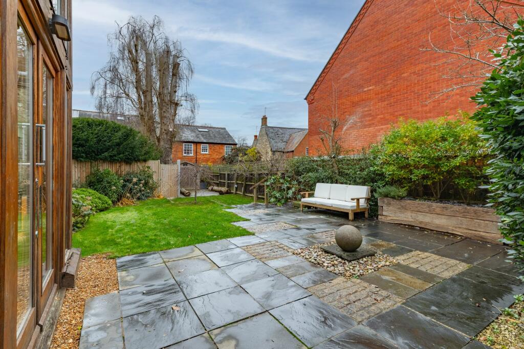 Eagle Way, Harrold, MK43 photo 4