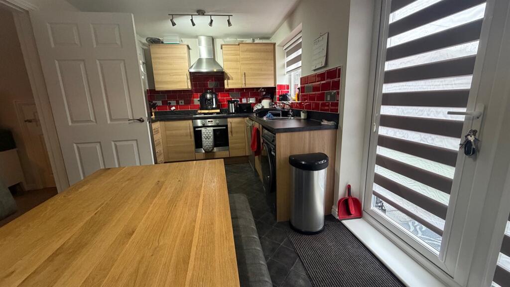 House in Barnsley, South Yorkshire - View 3