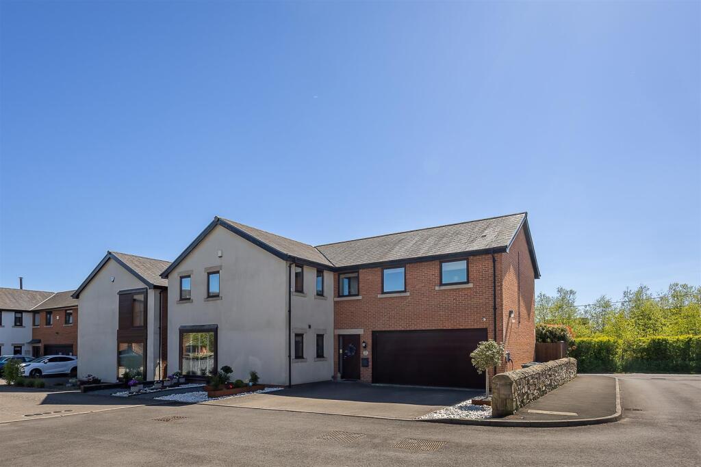5-bed detached on Hawthorn Grange, Brunton Lane, Newcastle upon Tyne, £585,000