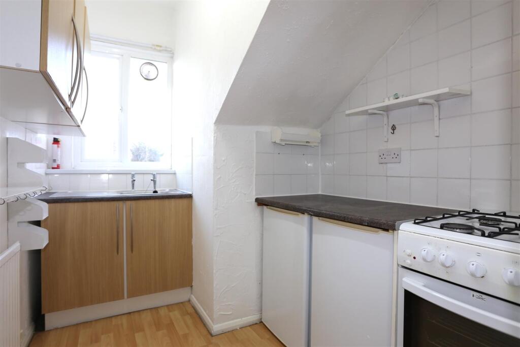 Apartment in Hove, Aldrington - More
