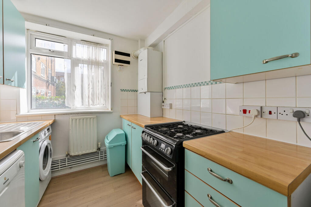 Apartment in London - View 4