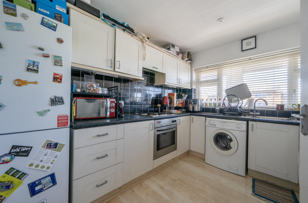 Apartment in Brighton - View 4