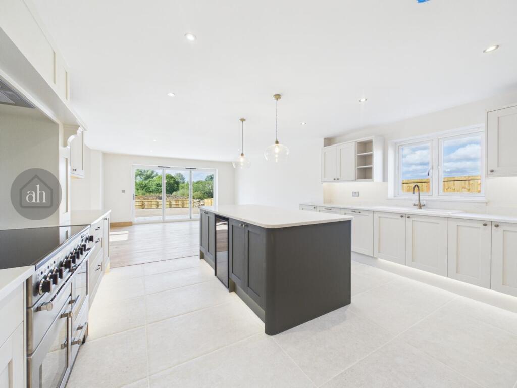 House in Ipswich - View 2