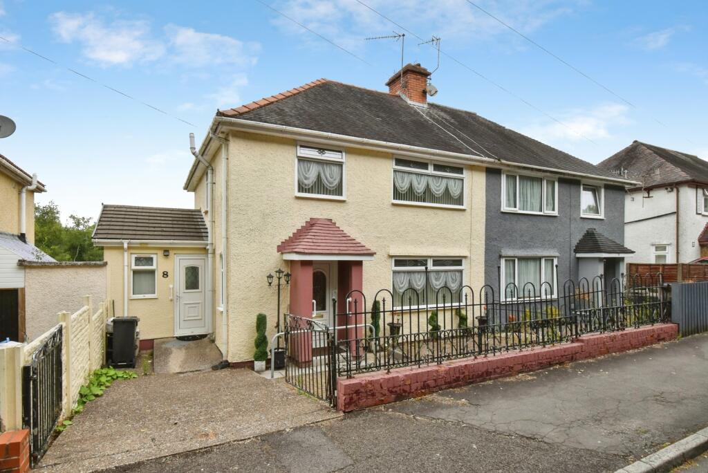Main image of property: Lon Tanyrallt, Alltwen, Pontardawe, Swansea, SA8