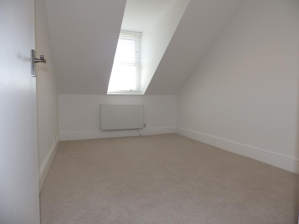 Apartment in Tonbridge - More