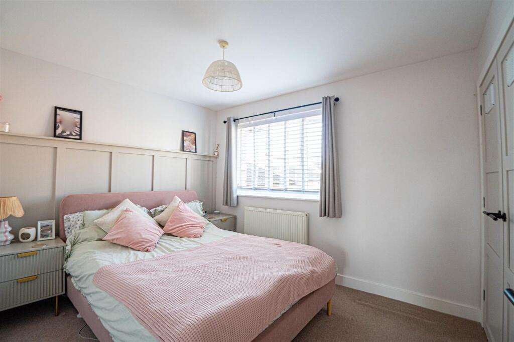 House in Hastings, Filsham - More