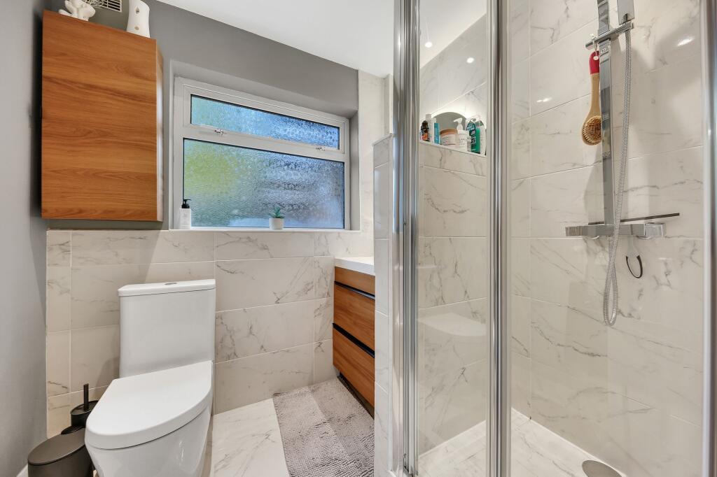 Apartment in London, Canning Town - View 4