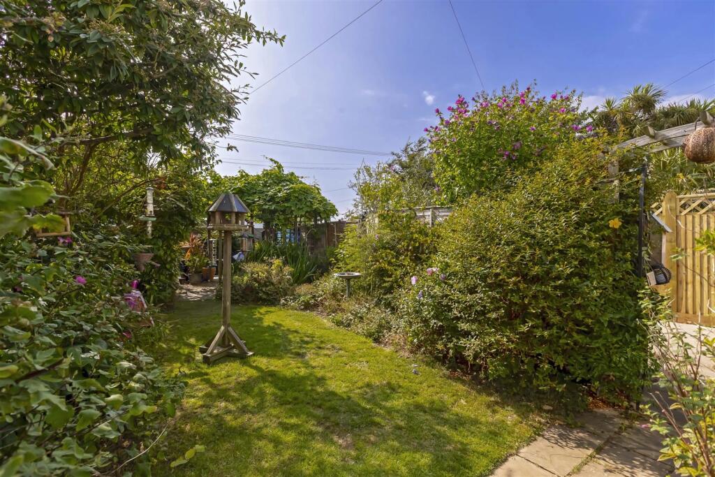 Sunny Close, Goring-By-Sea photo 2