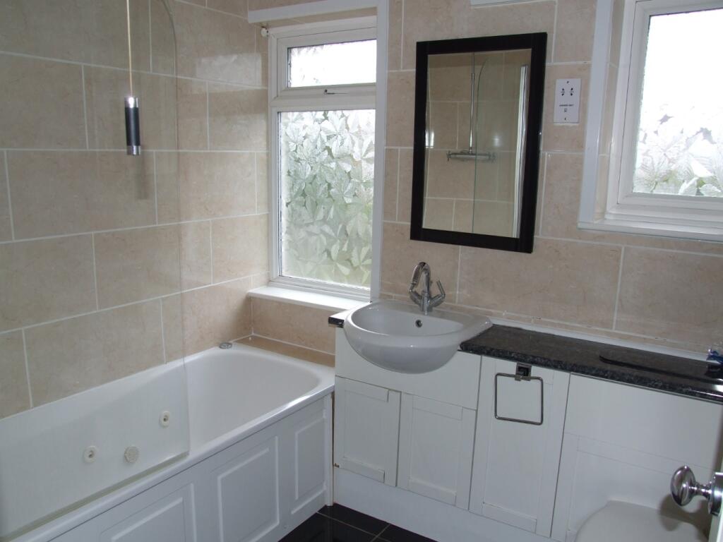 House in Chelmsford, Boarded Barns - View 5