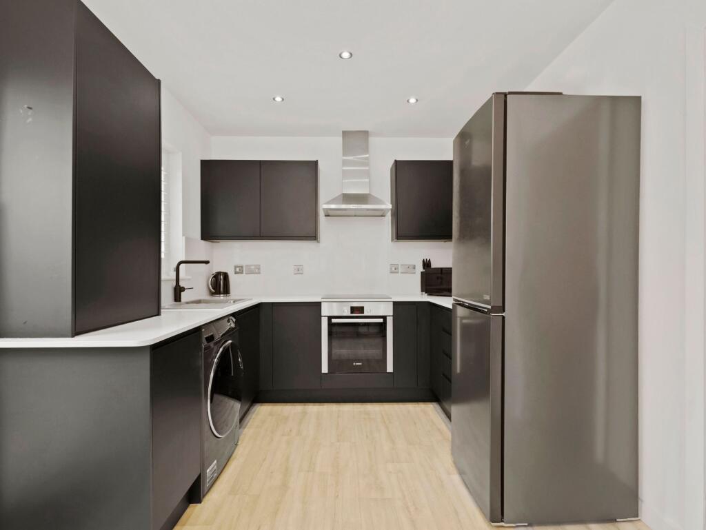 House in Poole, Oakdale - View 2