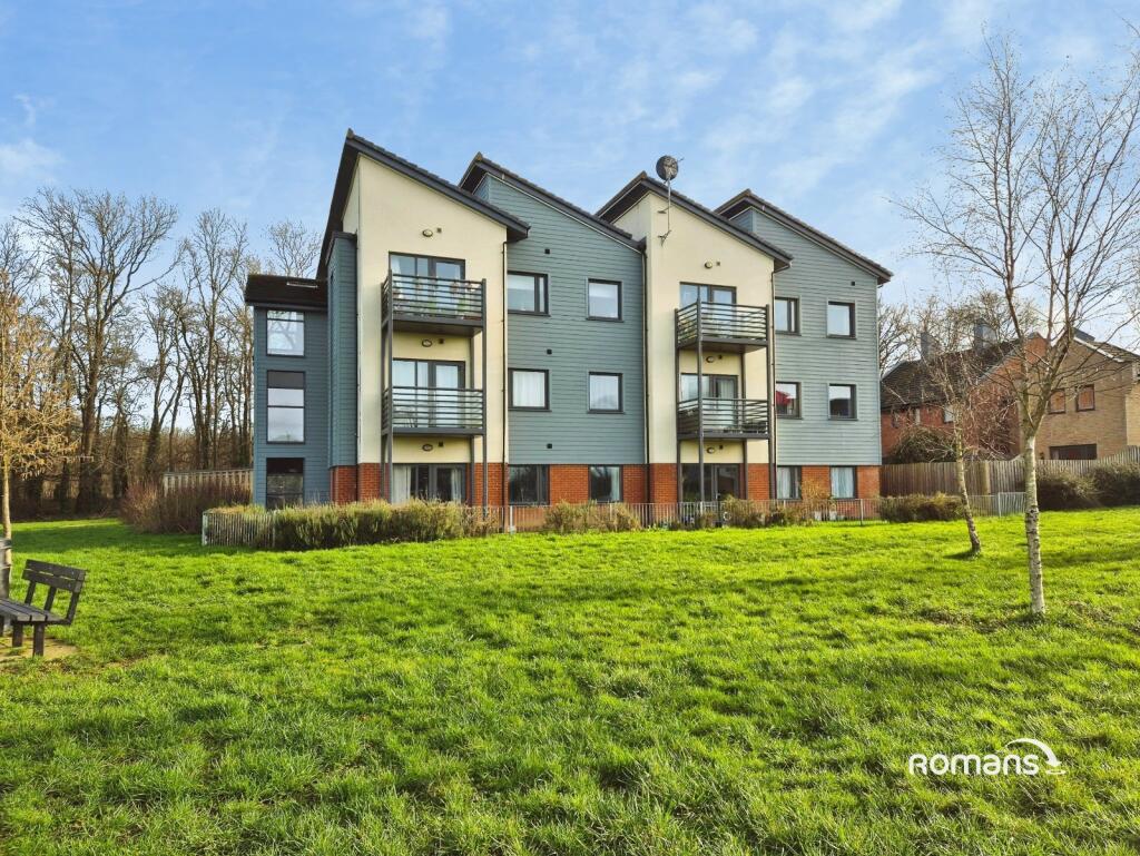 2-bed house on The Crosstrees, Bedstone Road, Basingstoke, £210,000
