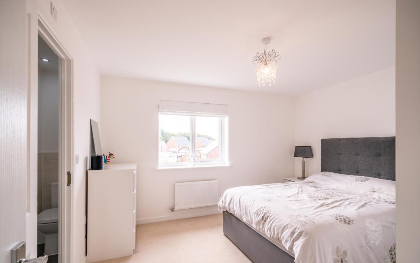 6 bedroom town house for rent