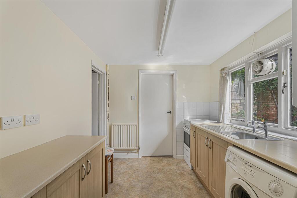 Additional image 8 of Church Street, Welwyn