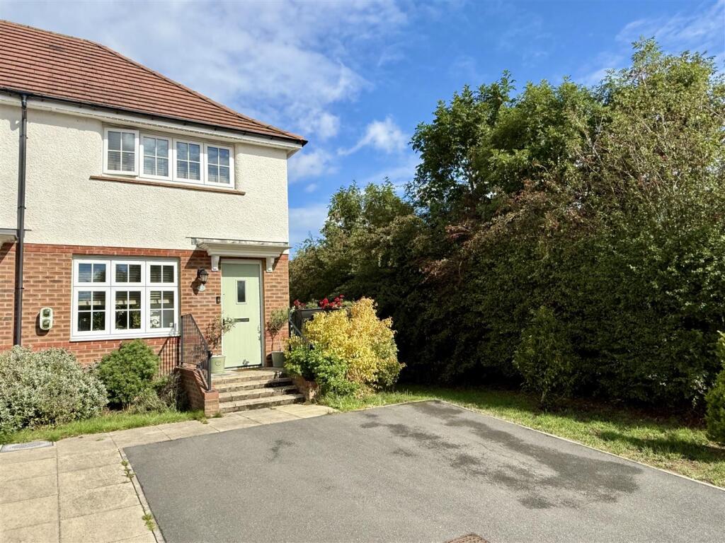 Main image of property: Heritage Court, Scissett, HD8 9WN