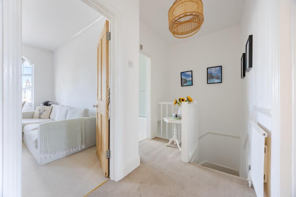 Chalkwell Park Drive, Leigh-On-Sea photo 3