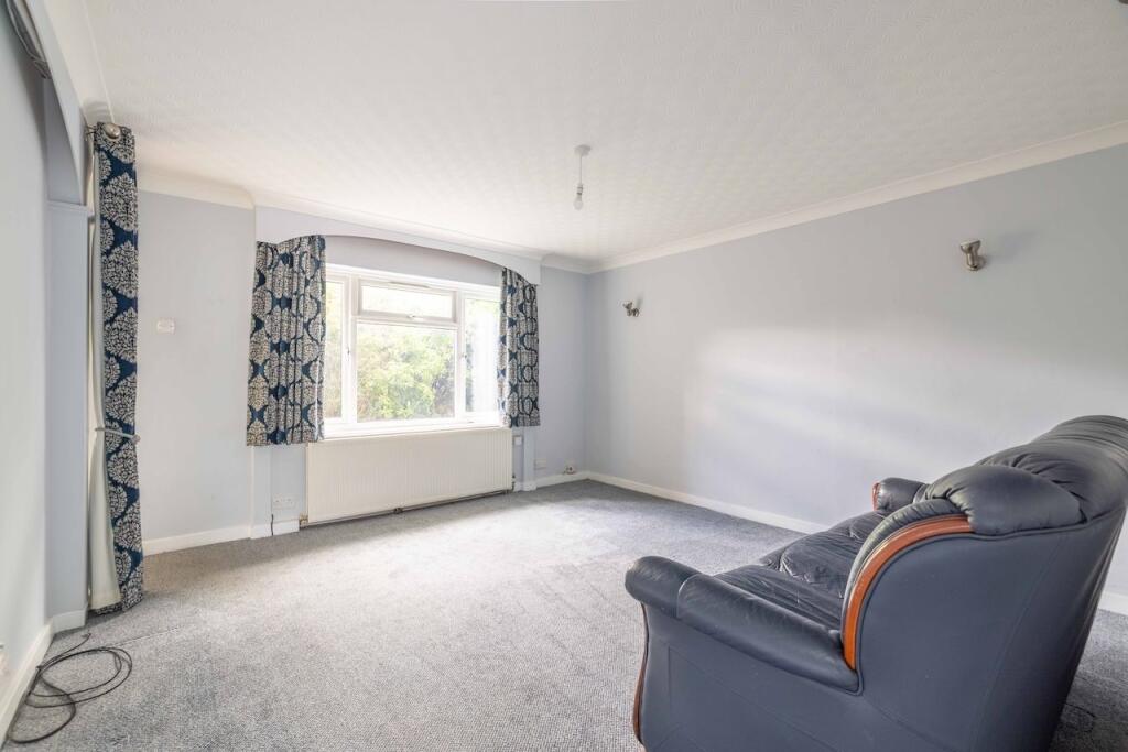 House in Slough - View 4