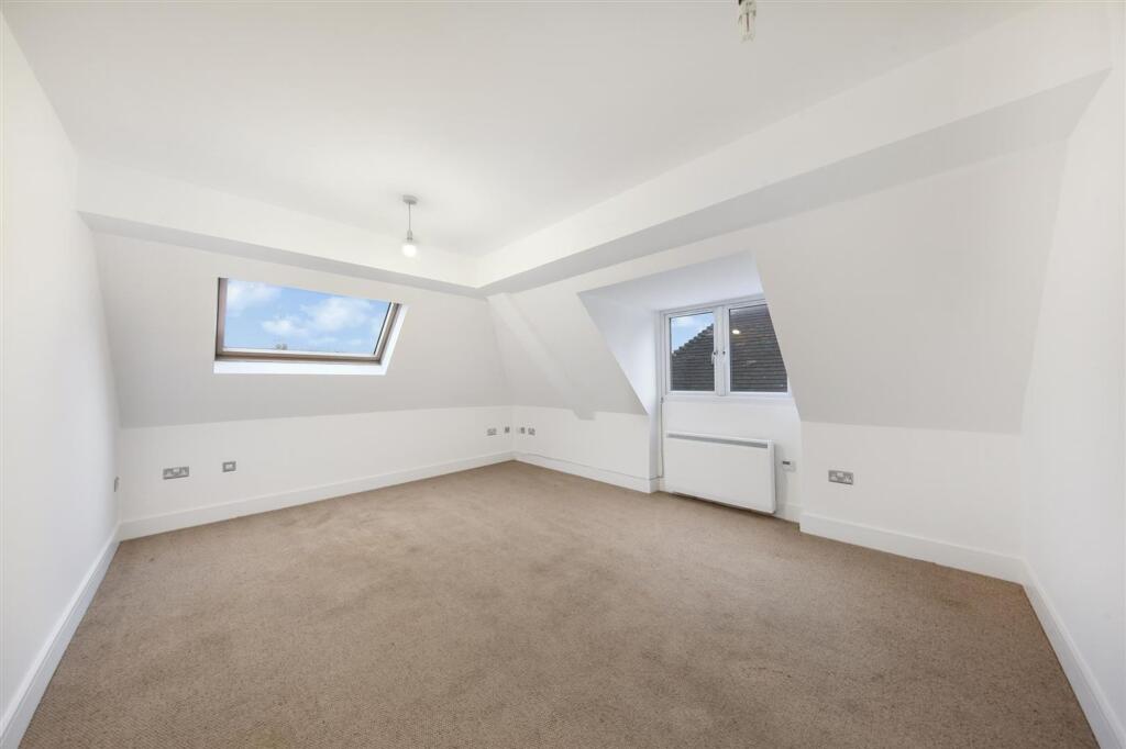 Apartment in London - More