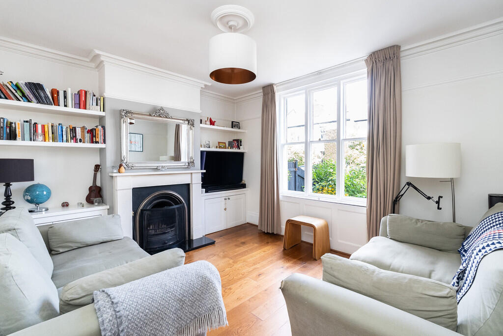 House in Mole Valley, Rose Hill, Dorking - View 2