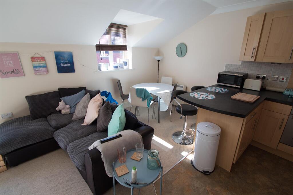 Apartment in Leeds - View 4