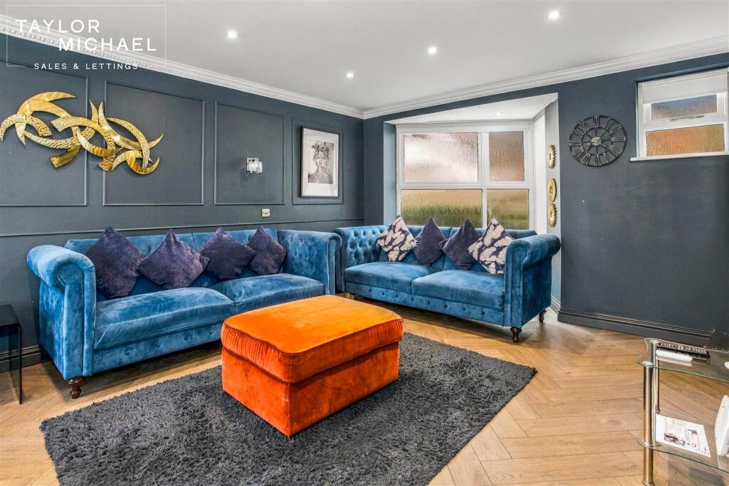 4 bedroom terraced house for rent