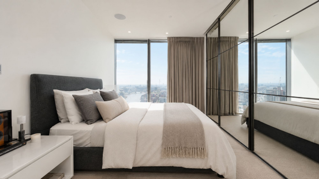 Apartment in London - More
