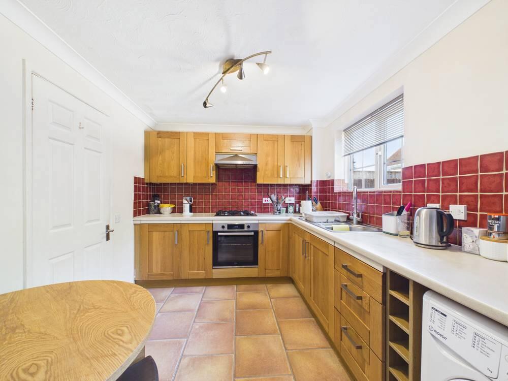 House in Highcliffe-on-Sea, Highcliffe and Walkford - More