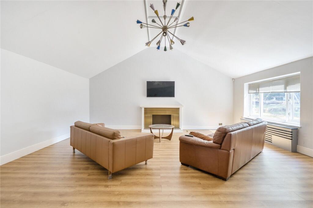 House in Epsom, Nork - View 2