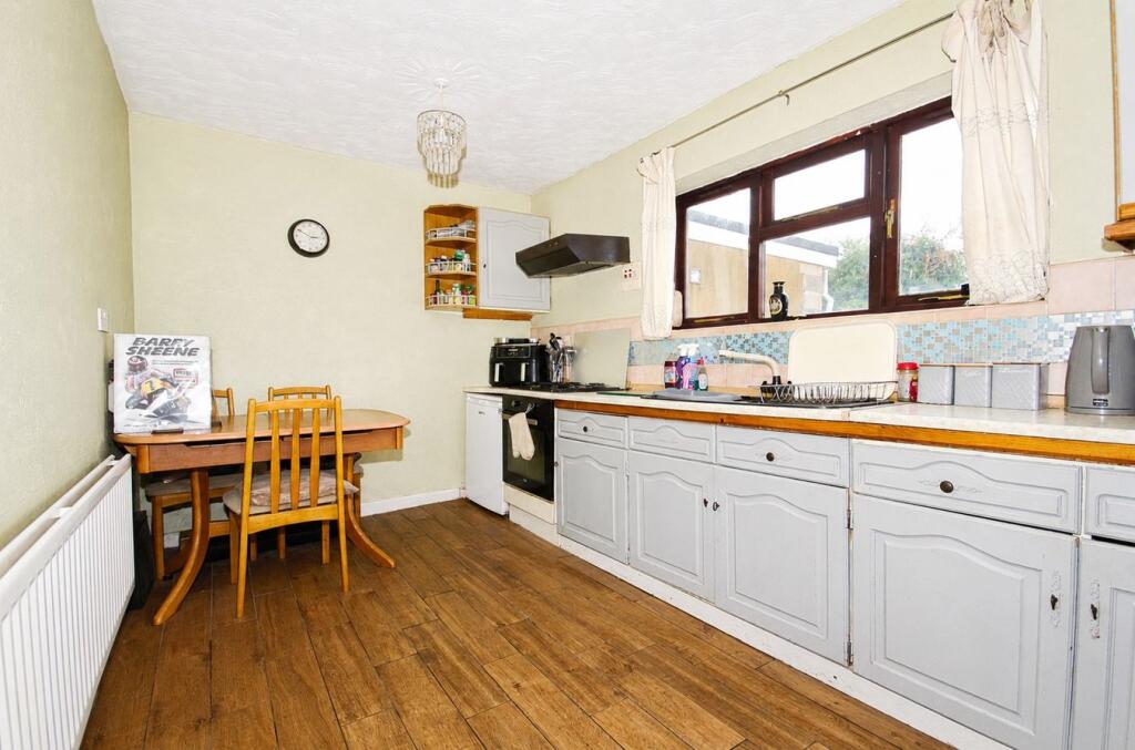 House in Rugby, Warwickshire - View 3