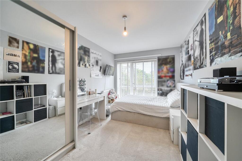 Apartment in London - More