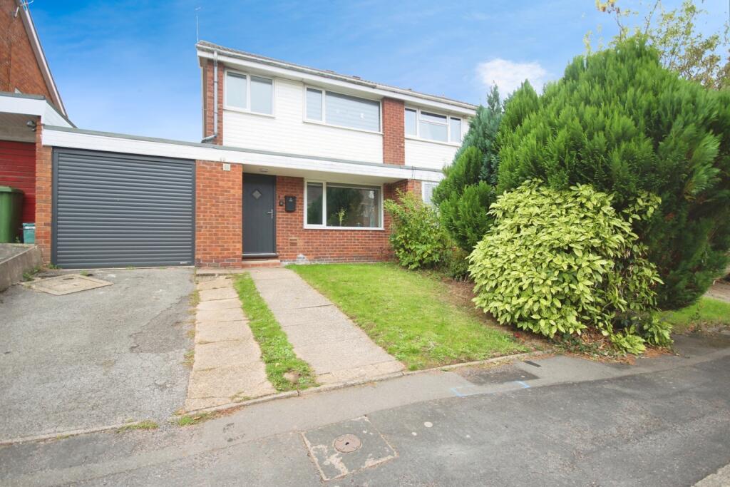 Main image of property: Yardley Close, Warwick, Warwickshire, CV34