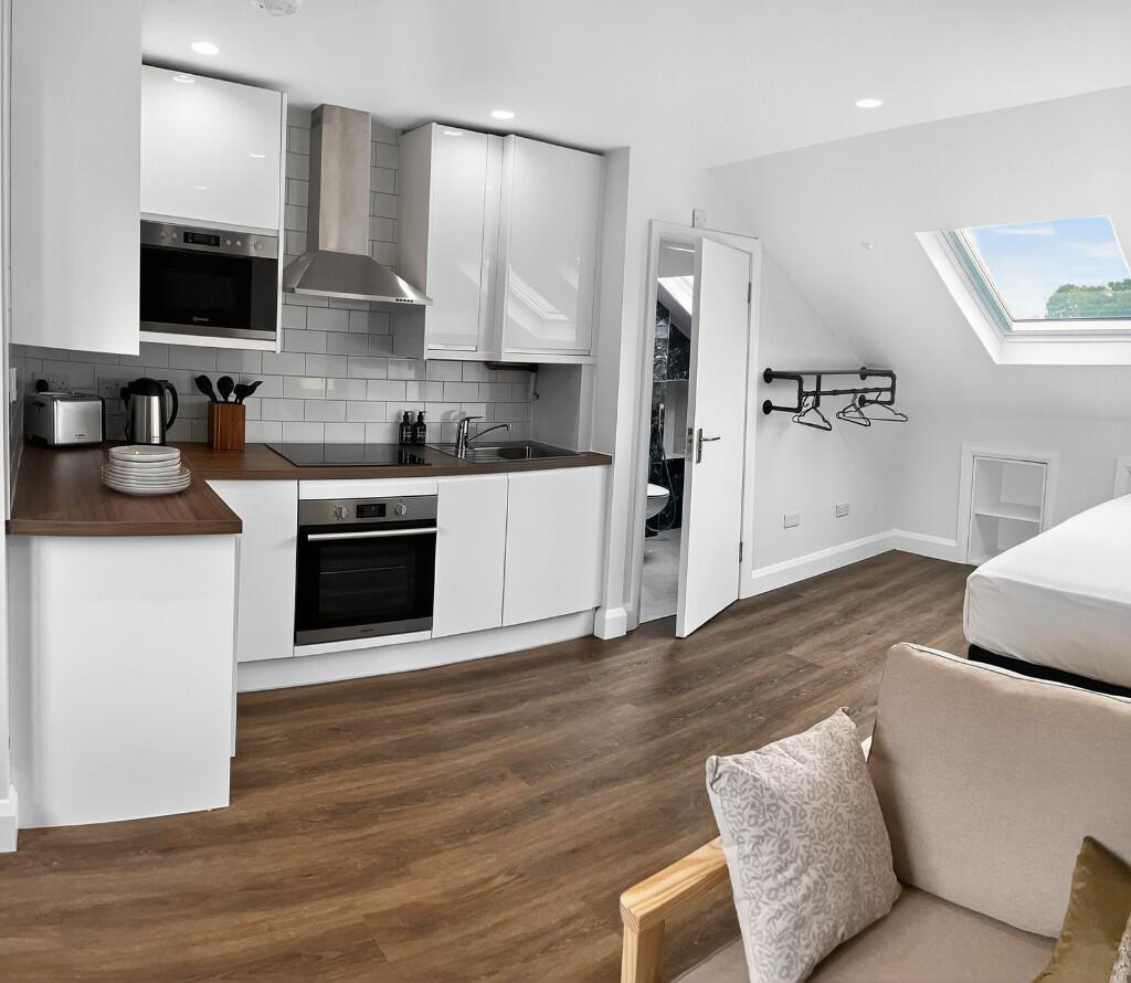 Main image of property: Chicken Shack, North End Crescent, Hammersmith And Fulham, London