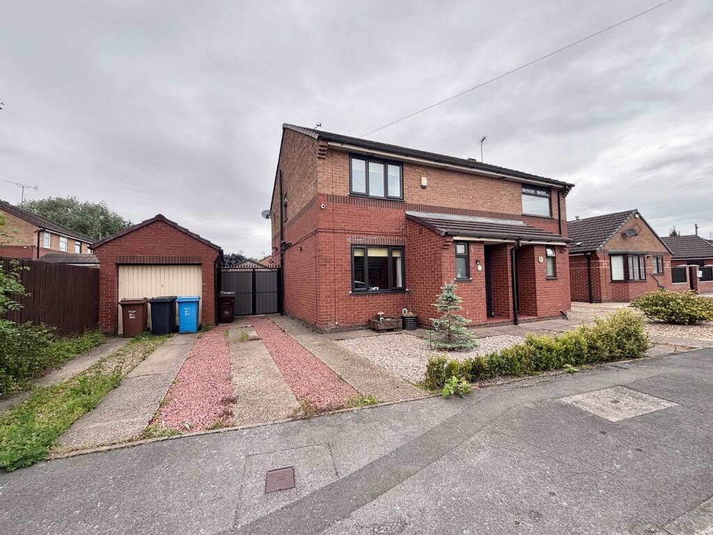 Main image of property: Dunscombe Park, HULL