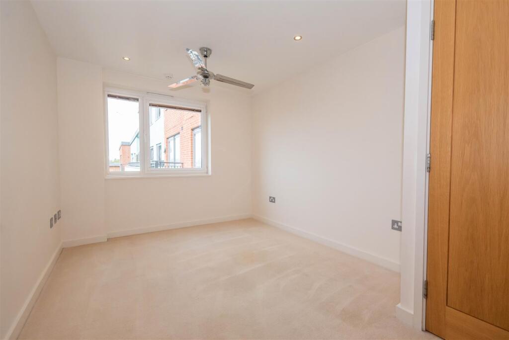 Southwell Park Road, Camberley - View 4