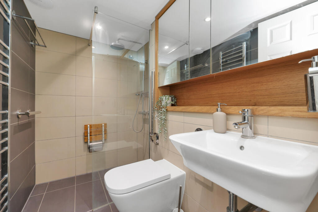 Apartment in London - More