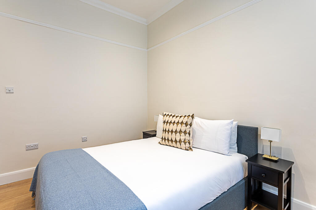 Apartment in London - View 4
