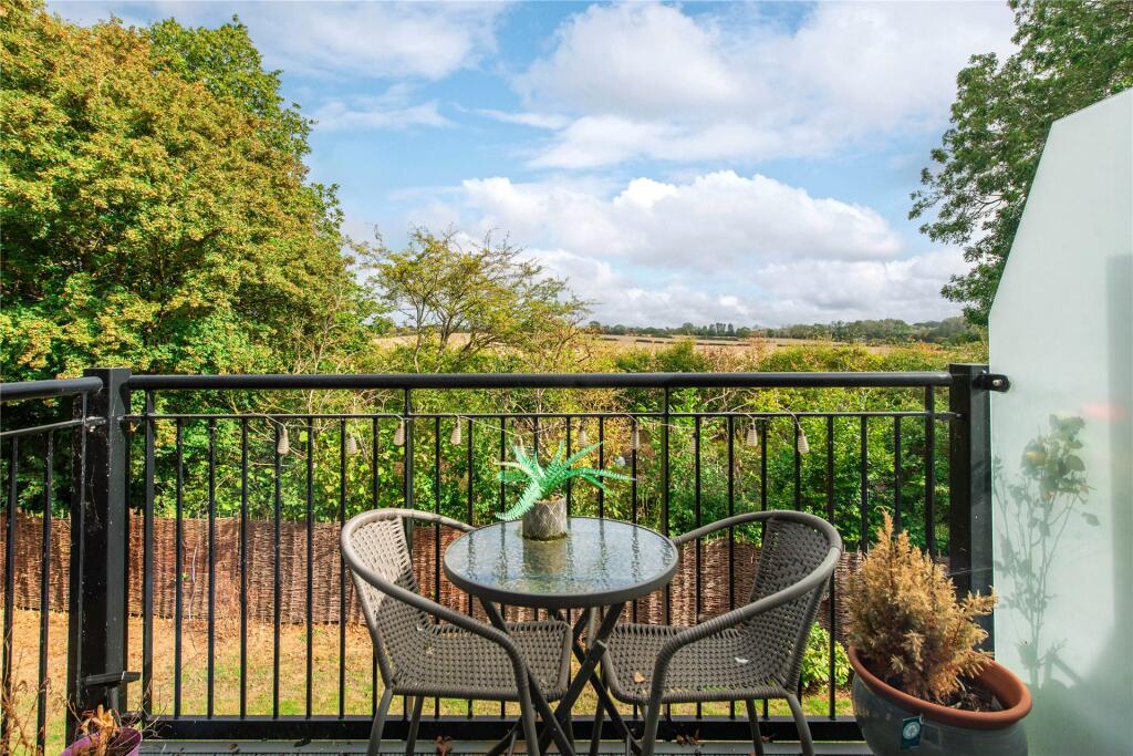 Apartment in Olney - View 4