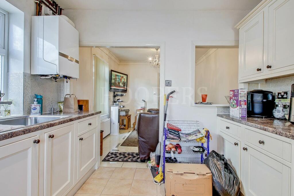 House in London - View 5